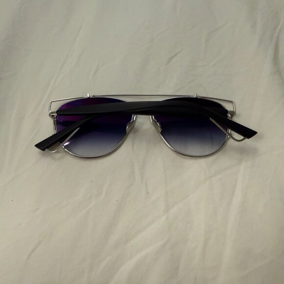 Share Christian Dior Sunglasses - Dior Technologic (blue gradient lenses) - Picture 2 of 4